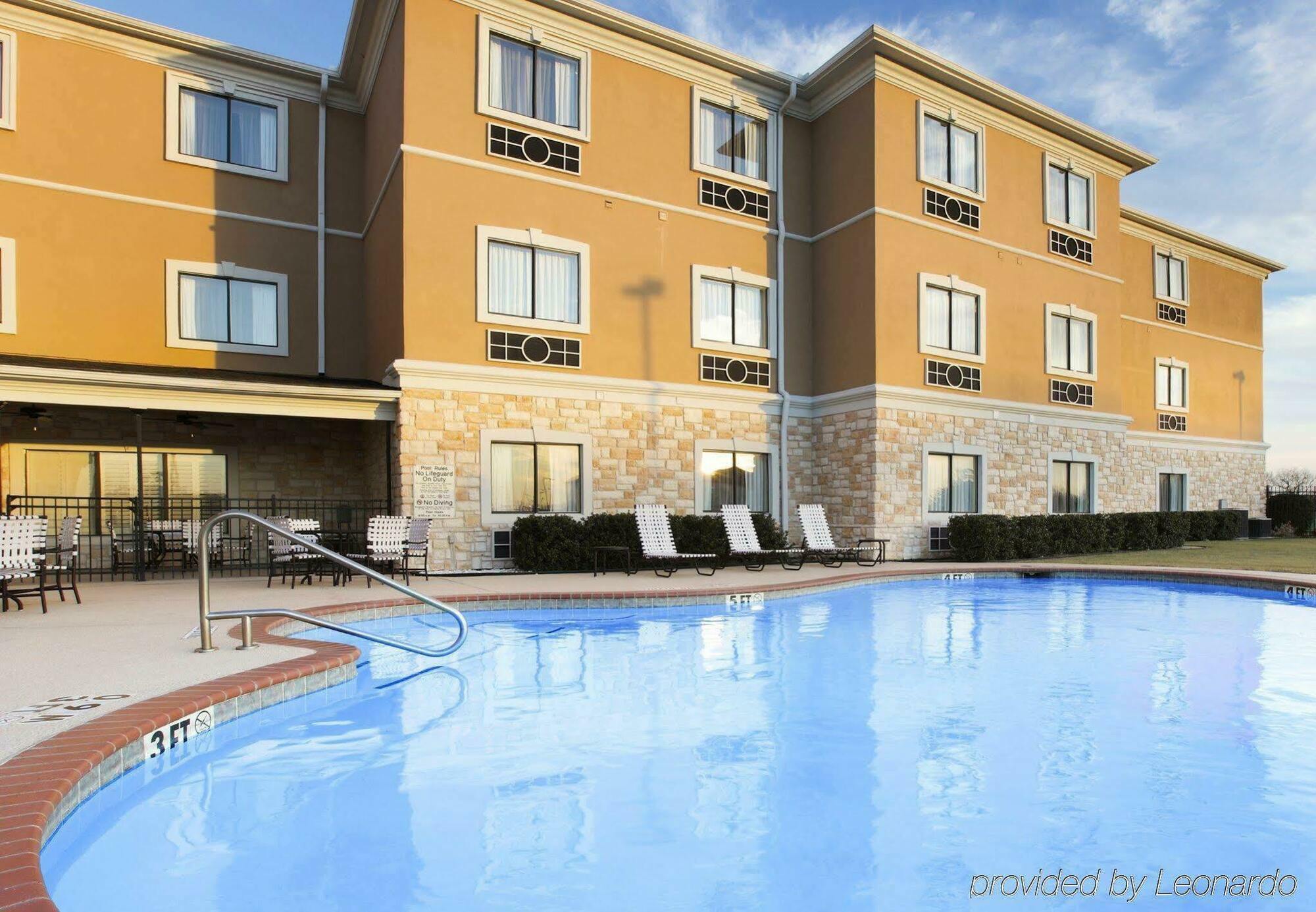 Holiday Inn Express Hotel & Suites Greenville, An Ihg Hotel Exterior photo